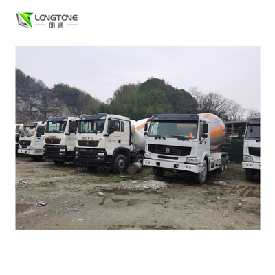 Sinotruck Howoはトラックミキサのトラックを使用した